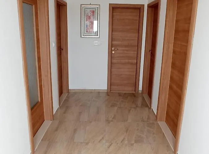 Family Paradise Apartman Razanac