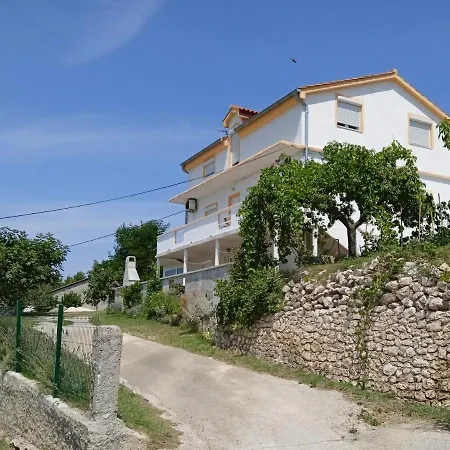 Family Paradise Apartman Ražanac
